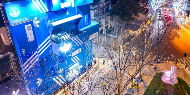 adidas — OOH on Yongyuan Road