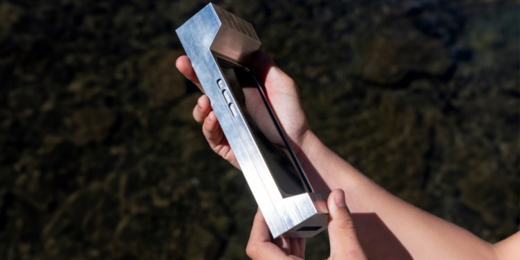 The 6 Pound Phone Case