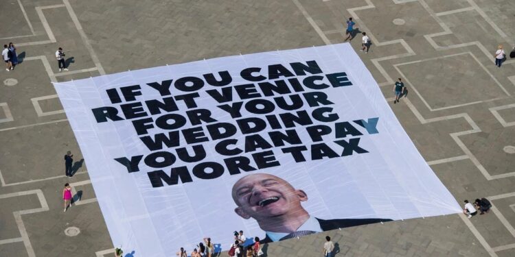 Greenpeace — Jeff Bezos’ Wedding Banner