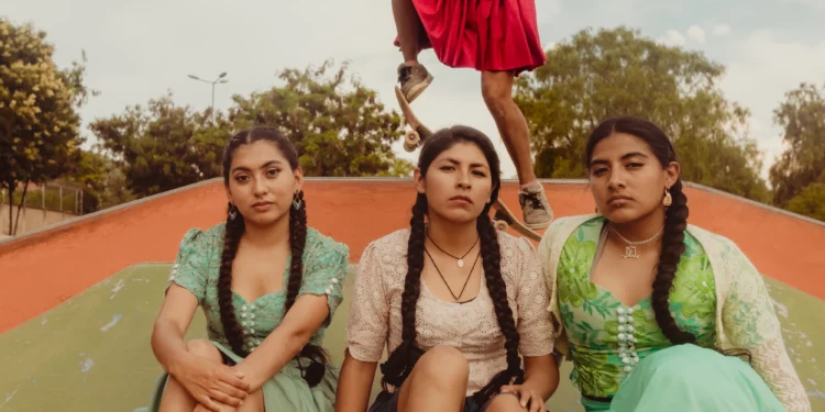 Cholitas Skaters By Celia D. Luna
