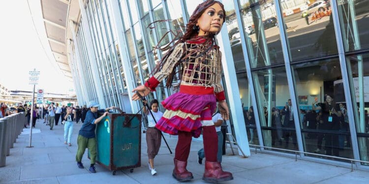 Metropolitan Opera – Little Amal Arrives in New York City