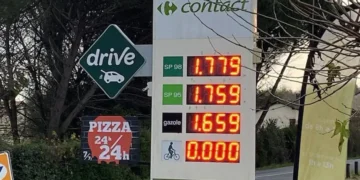 Carrefour Service Bike Sign