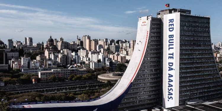 Red Bull — Skateboarding Down the World’s Biggest Ramp