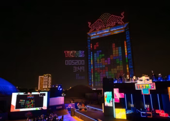 Redbull — Playable Tetris Game WIth 4000 Drones