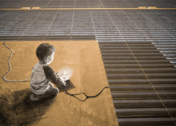 Towards good ideas — Paint on Sand By Saype